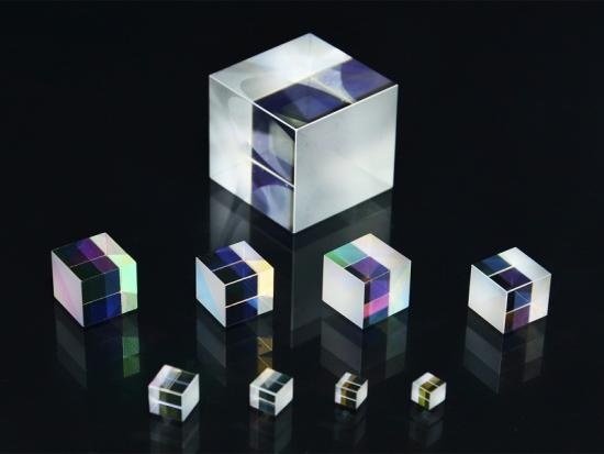 Narrow Band Beamsplitters Cube